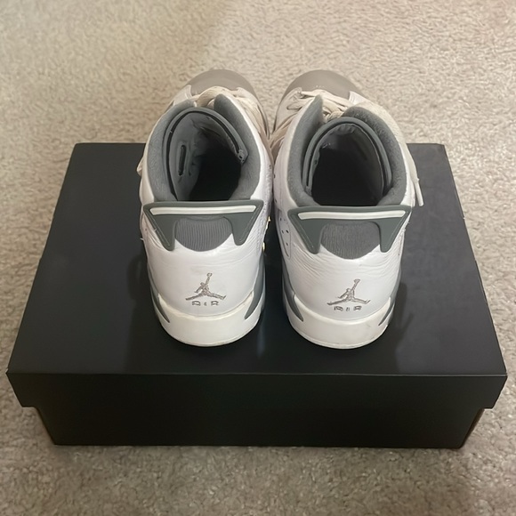 Air Jordan 6 Retro - Picture 3 of 3